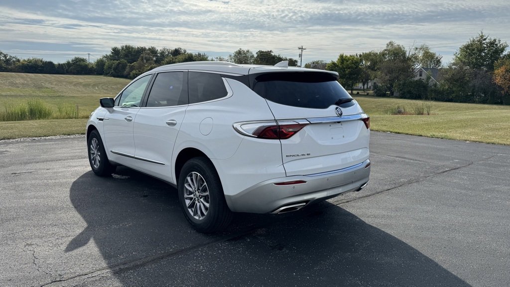 Used 2024 Buick Enclave Essence w/ LPO, Floor Liner Package image 6