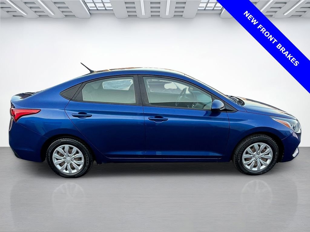 Used 2018 Hyundai Accent SE image 2