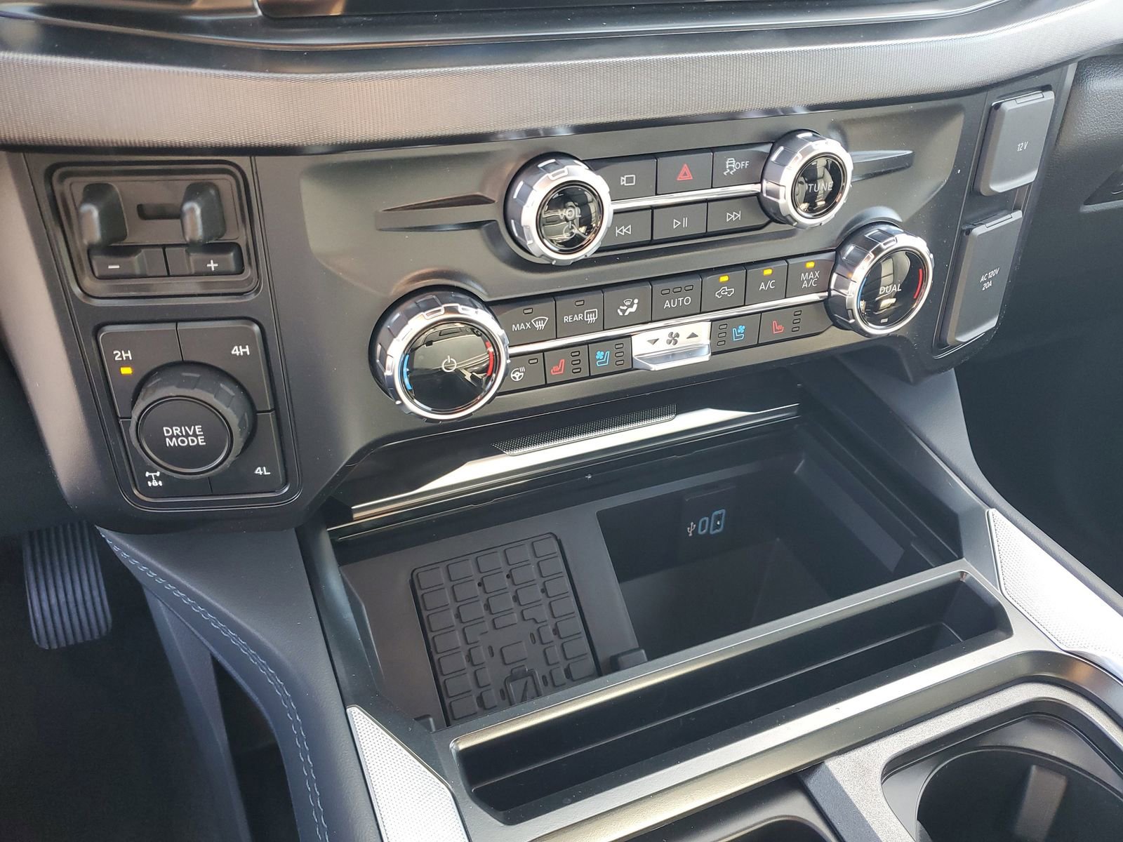 New 2026 Ford F350 Platinum image 26