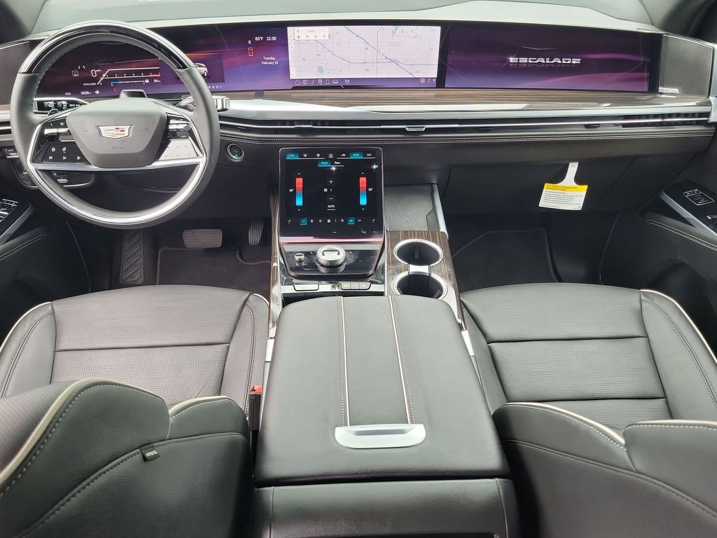 Used 2025 Cadillac Escalade ESV Premium Luxury image 20