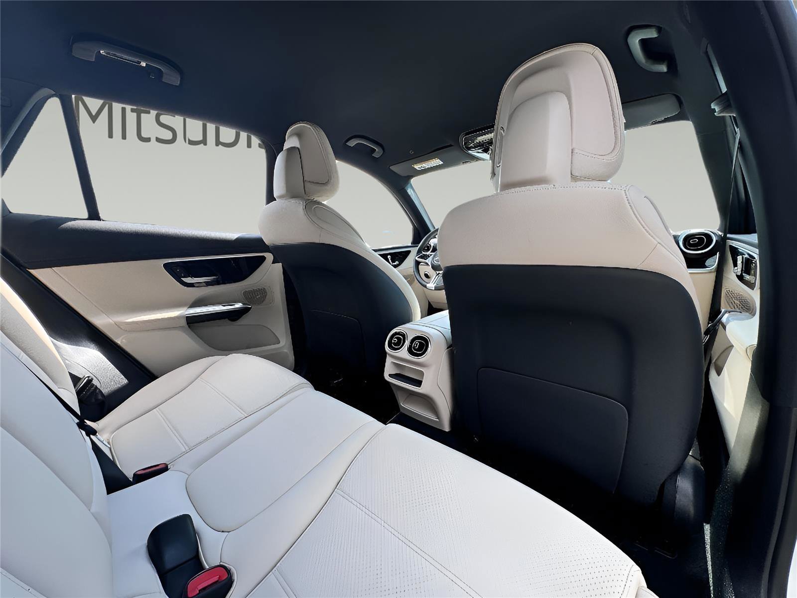 Used 2023 Mercedes-Benz GLC 300 4MATIC image 23