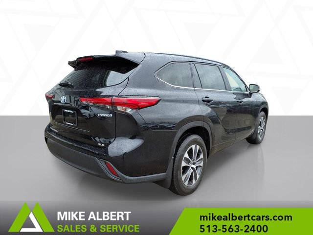 Used 2023 Toyota Highlander XLE image 7