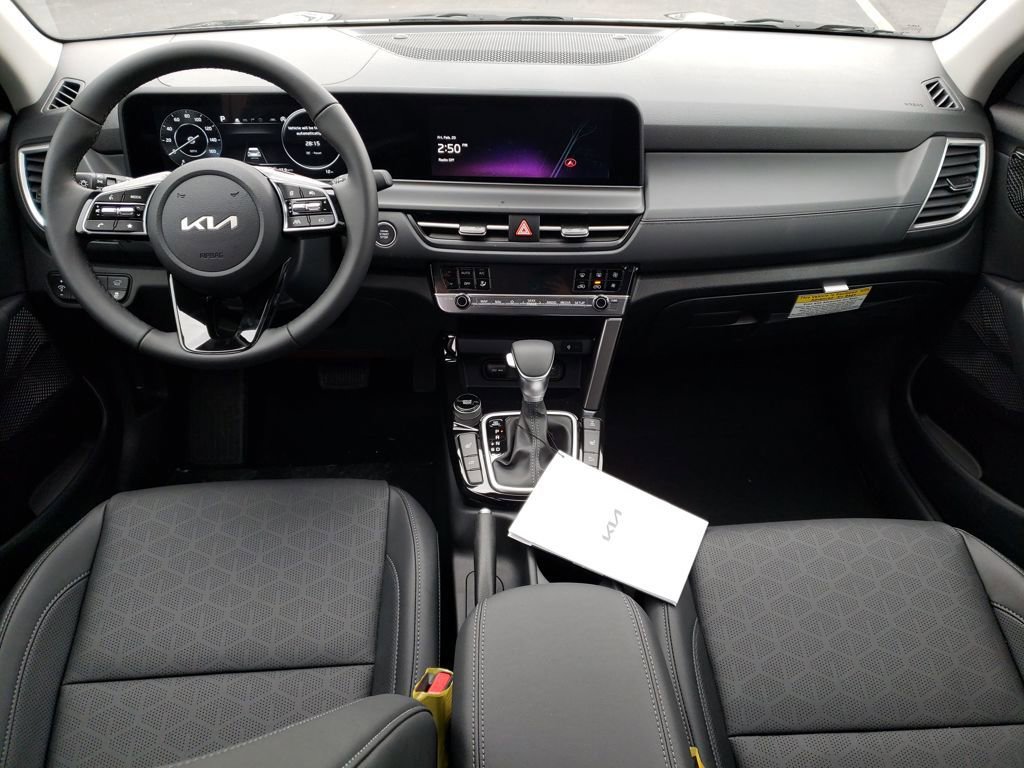 New 2026 Kia Seltos EX AWD/4WD image 11