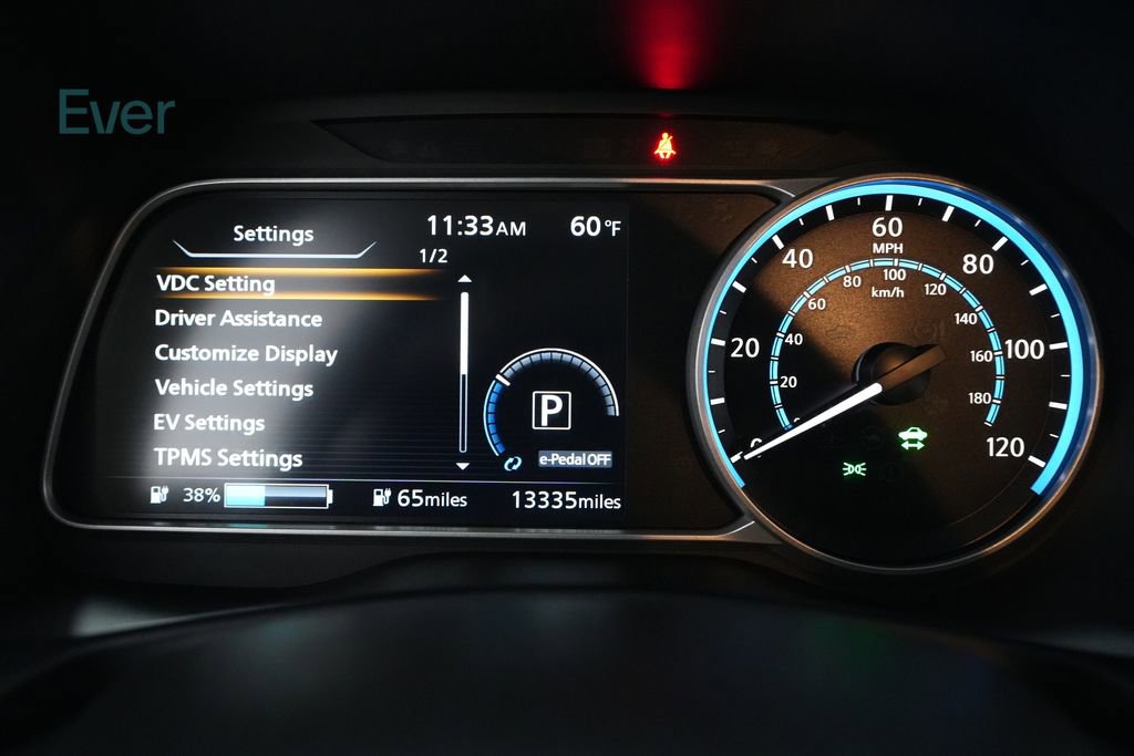 Used 2025 Nissan Leaf S FWD image 7