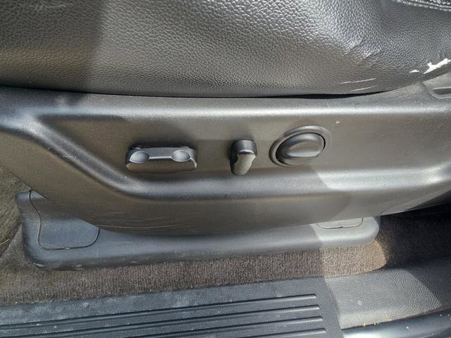 Used 2012 GMC Yukon SLT w/ SLT-2 Equipment Package image 36