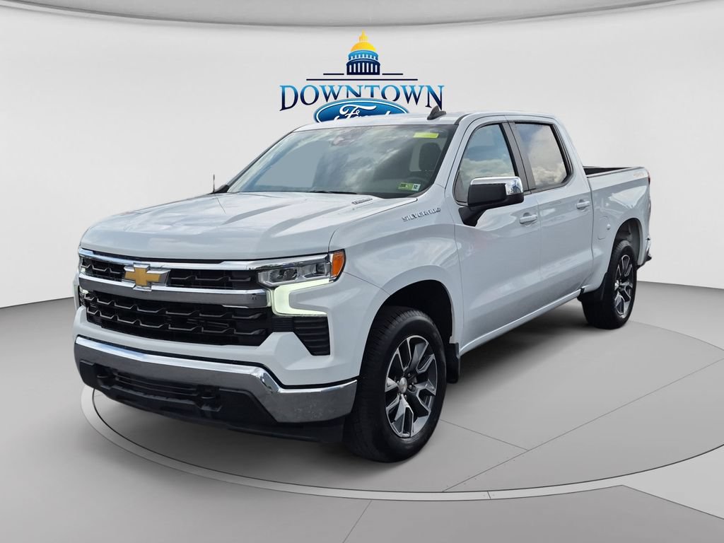 Used 2025 Chevrolet Silverado 1500 LT AWD/4WD image 7
