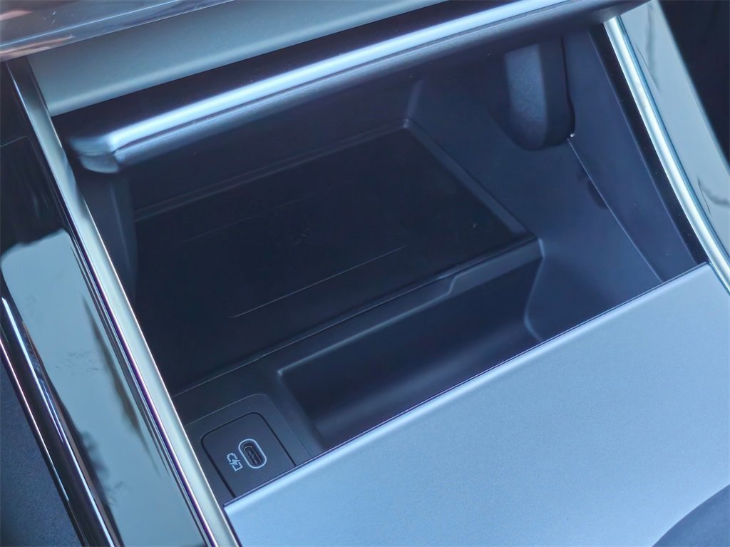 New 2025 Land Rover Range Rover Velar S image 18