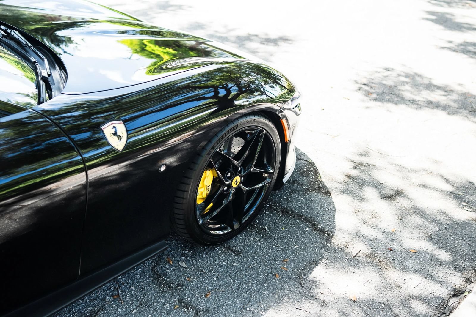 Used 2024 Ferrari Roma RWD image 11