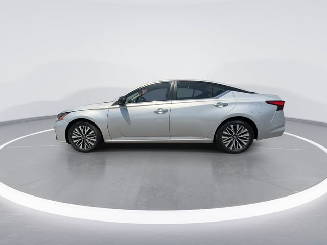 Used 2024 Nissan Altima 2.5 SV FWD image 5
