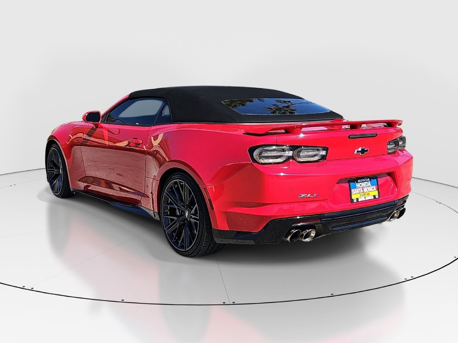 Used 2019 Chevrolet Camaro ZL1 RWD image 7