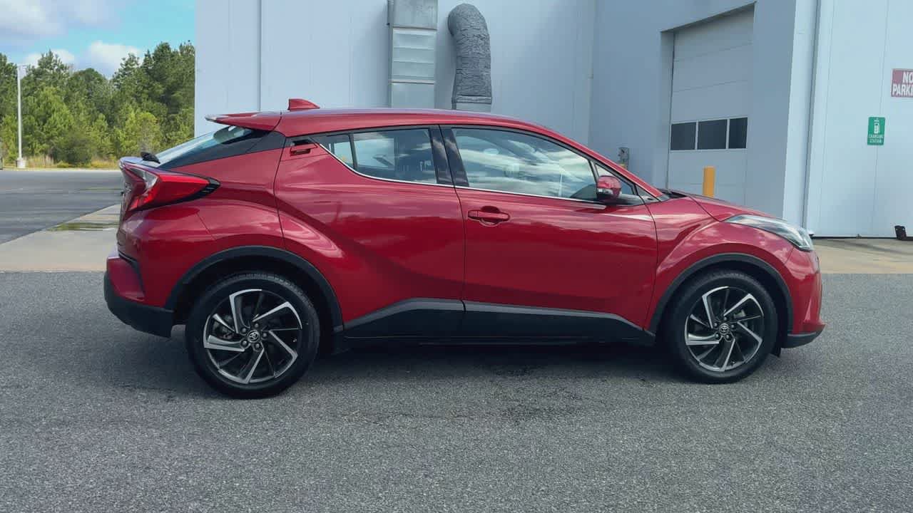 Used 2022 Toyota C-HR Limited FWD image 9