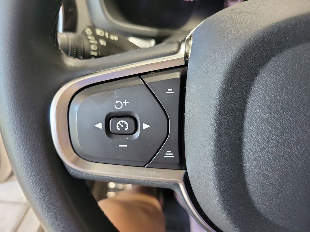 Used 2024 Volvo S60 B5 Core image 13