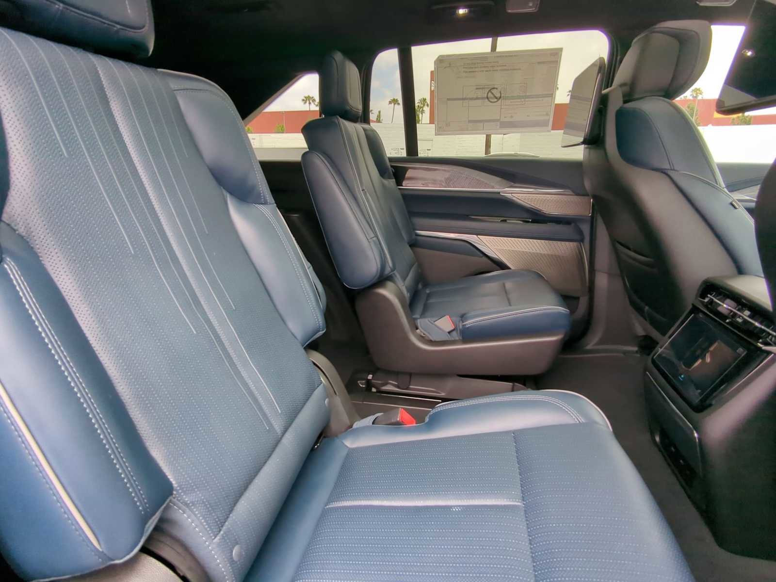 New 2025 Cadillac Escalade IQ Sport 2 image 27