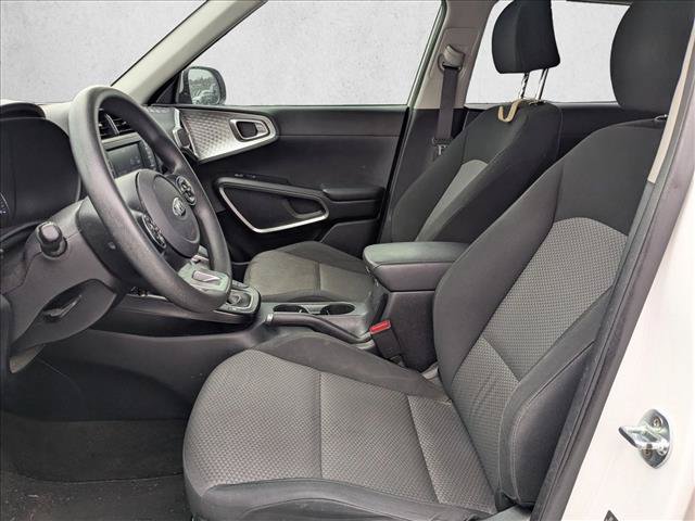 Used 2020 Kia Soul LX FWD image 13