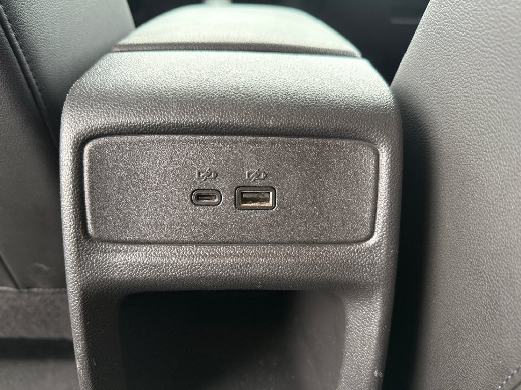 Used 2025 Chevrolet Trax LT w/ LT Convenience Package FWD image 36