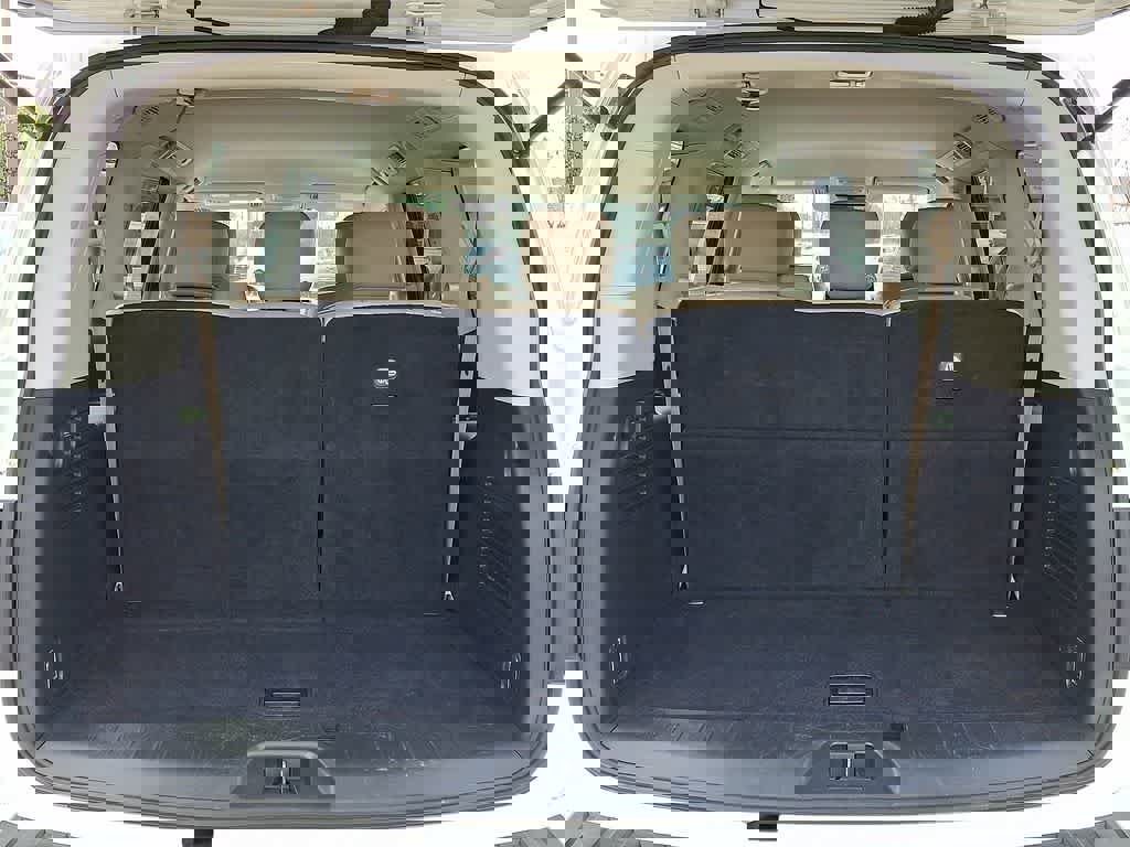 Used 2024 Nissan Armada SV image 32