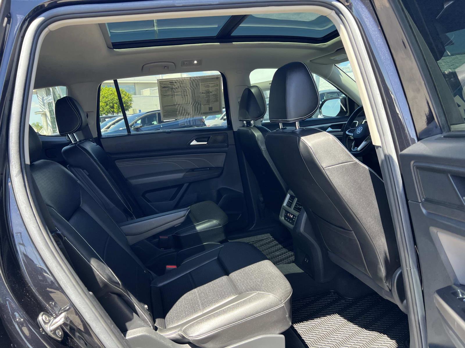 Certified 2023 Volkswagen Atlas SEL R-Line AWD/4WD image 34