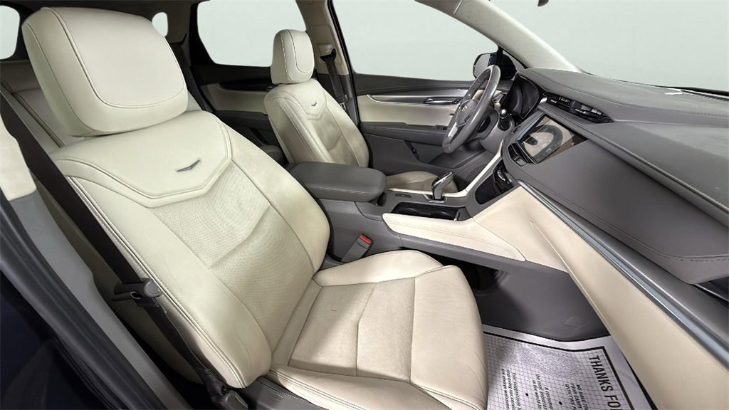 Used 2018 Cadillac XT5 Luxury w/ Driver Awareness Package image 46