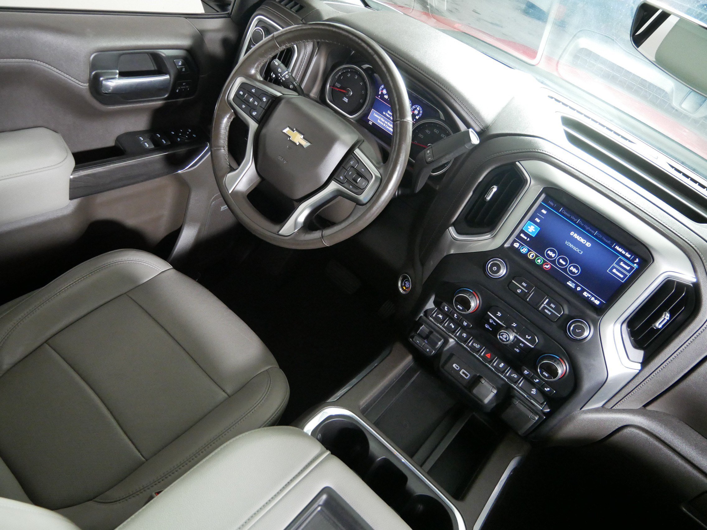 Certified 2019 Chevrolet Silverado 1500 LTZ w/ LTZ Premium Package AWD/4WD image 9