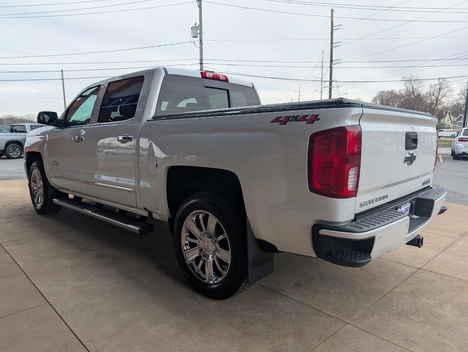 Used 2018 Chevrolet Silverado 1500 High Country image 5
