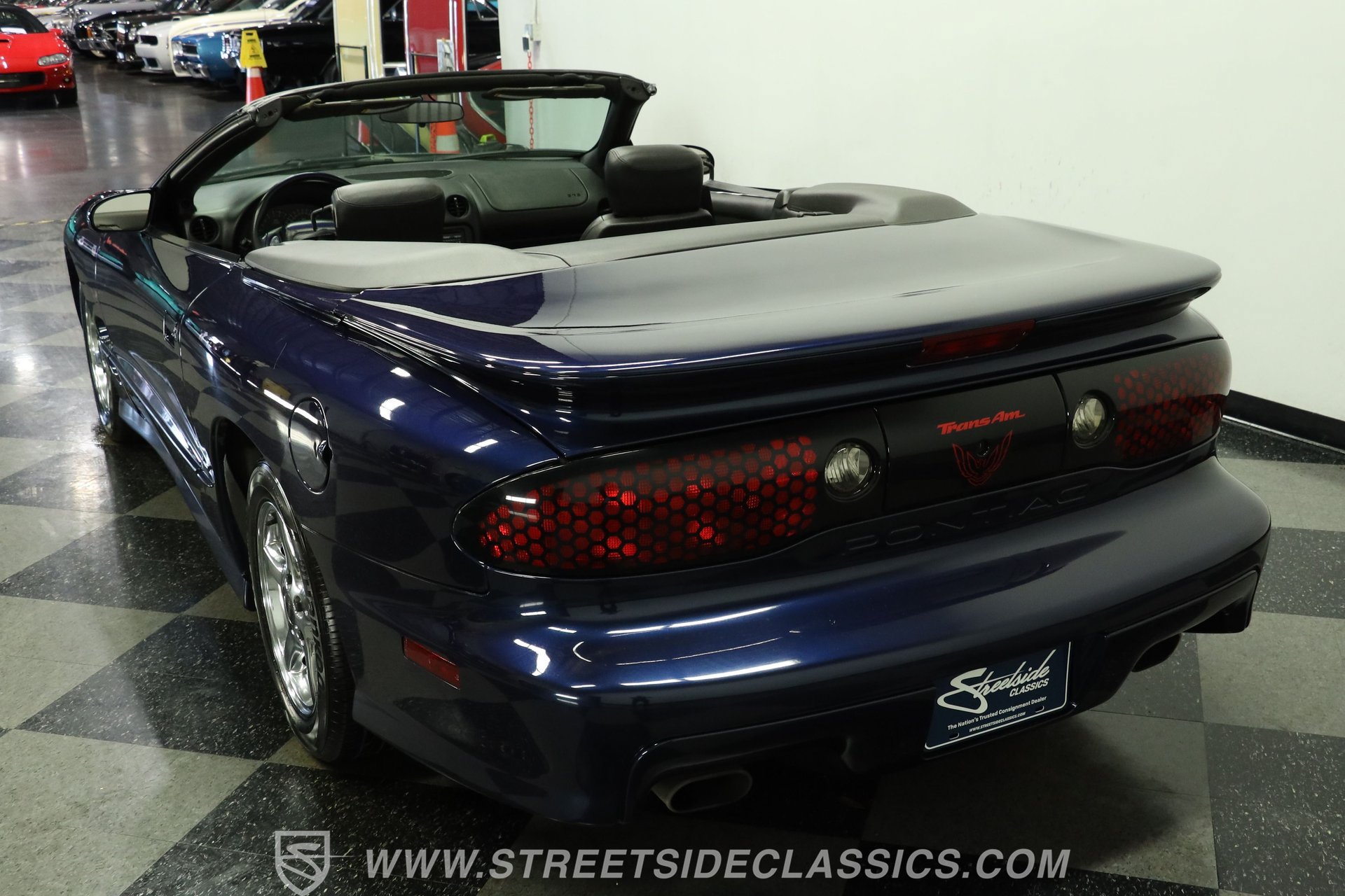 Used 2001 Pontiac Firebird Trans Am RWD image 8
