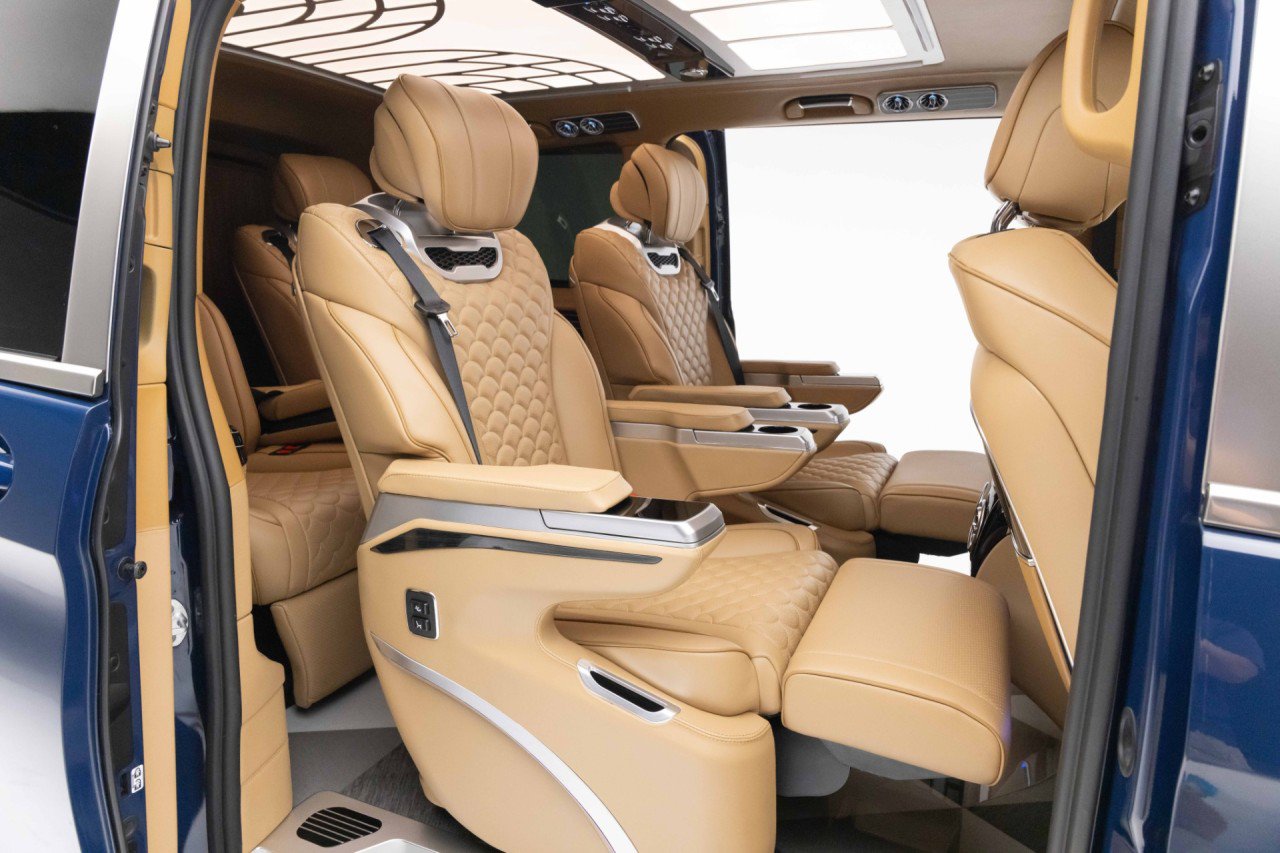 Used 2021 Mercedes-Benz Metris Passenger image 40