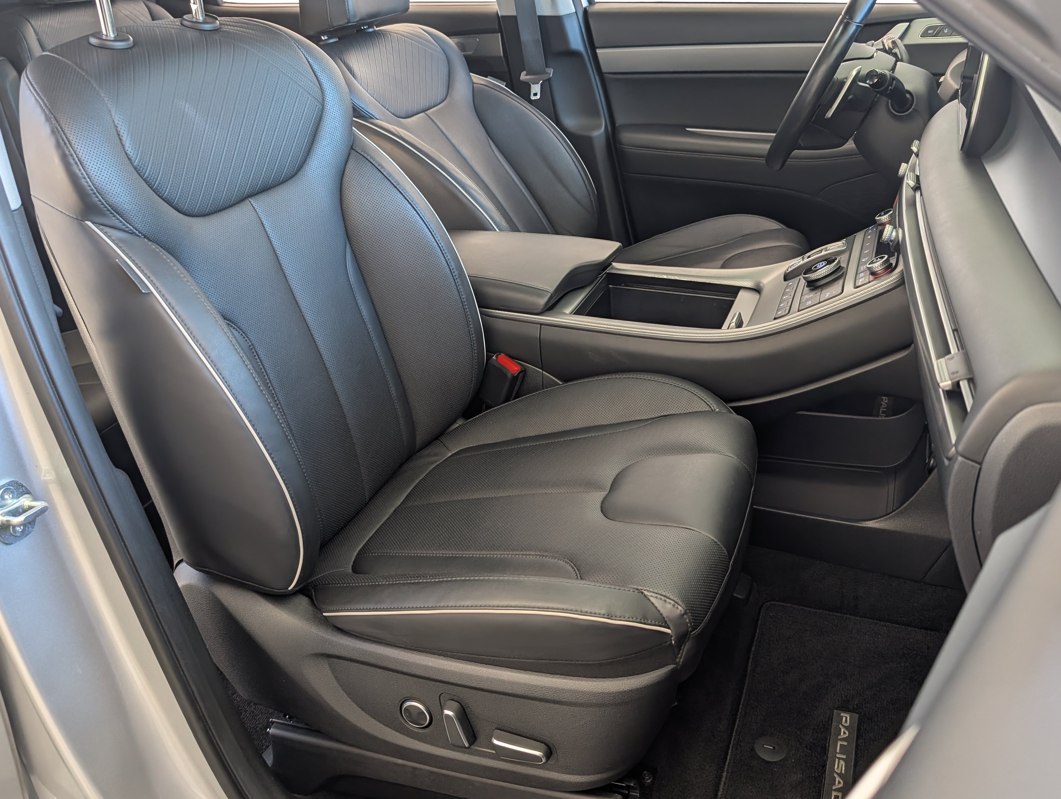 Used 2024 Hyundai Palisade SEL w/ Premium Package FWD image 24