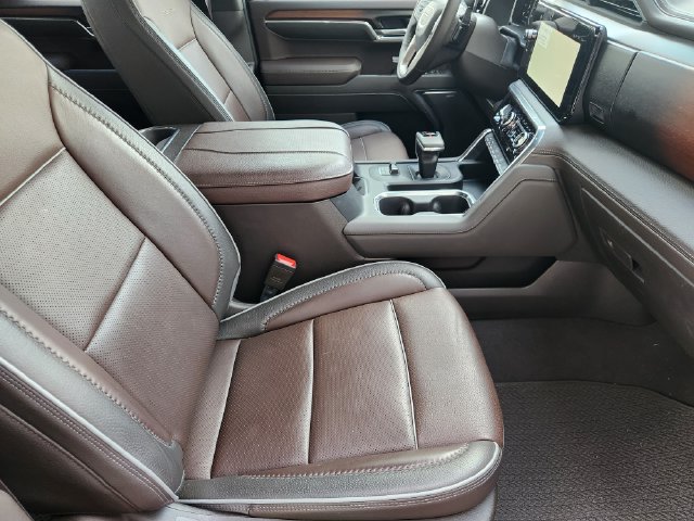 Used 2026 GMC Sierra 1500 Denali w/ Denali Reserve Package AWD/4WD image 13
