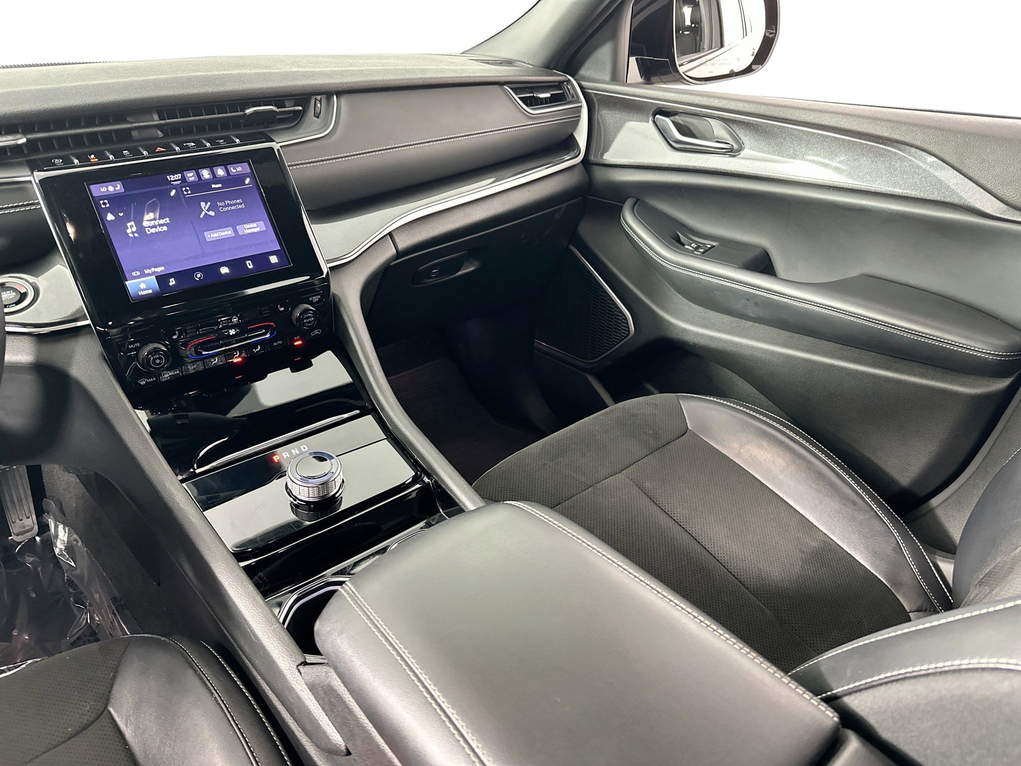 Used 2022 Jeep Grand Cherokee L Altitude image 23