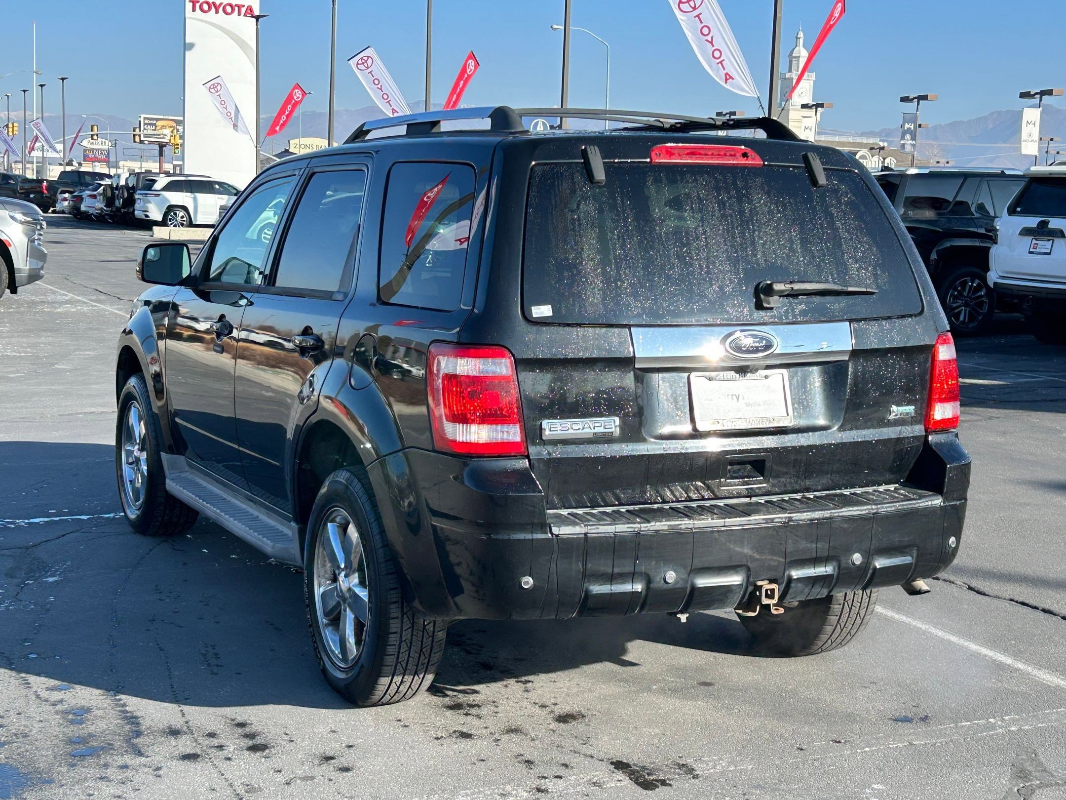 Used 2010 Ford Escape Limited image 3