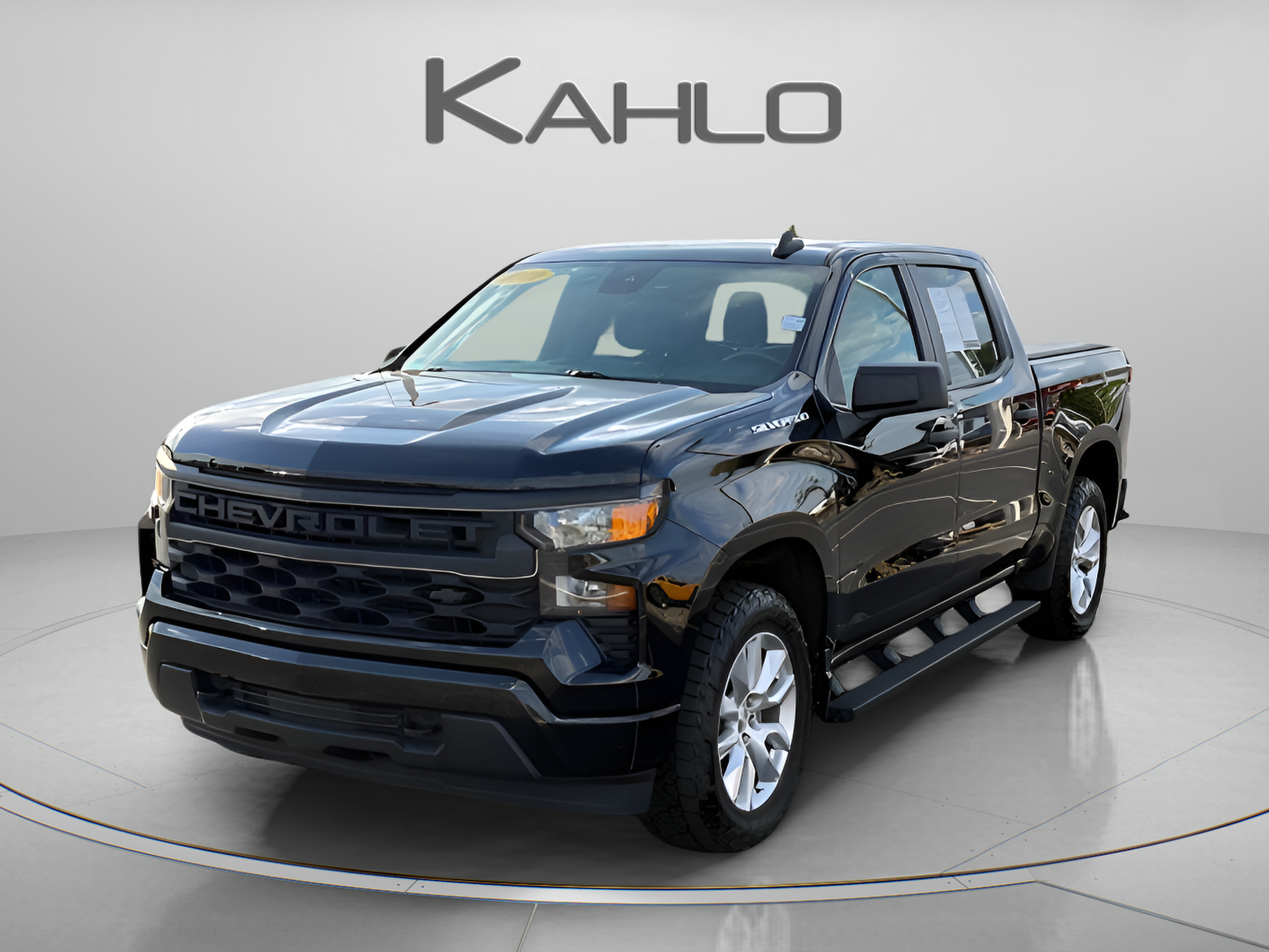 Used 2022 Chevrolet Silverado 1500 Custom AWD/4WD image 1