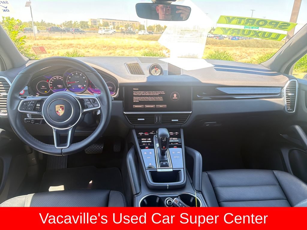 Used 2023 Porsche Cayenne AWD/4WD image 12