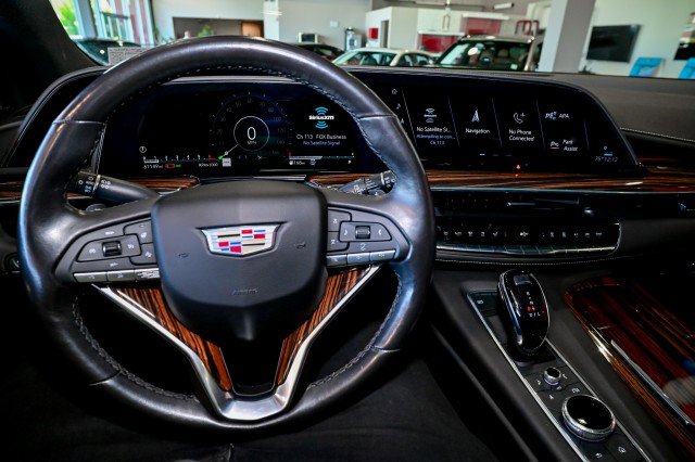 Used 2021 Cadillac Escalade ESV Premium Luxury AWD/4WD image 30
