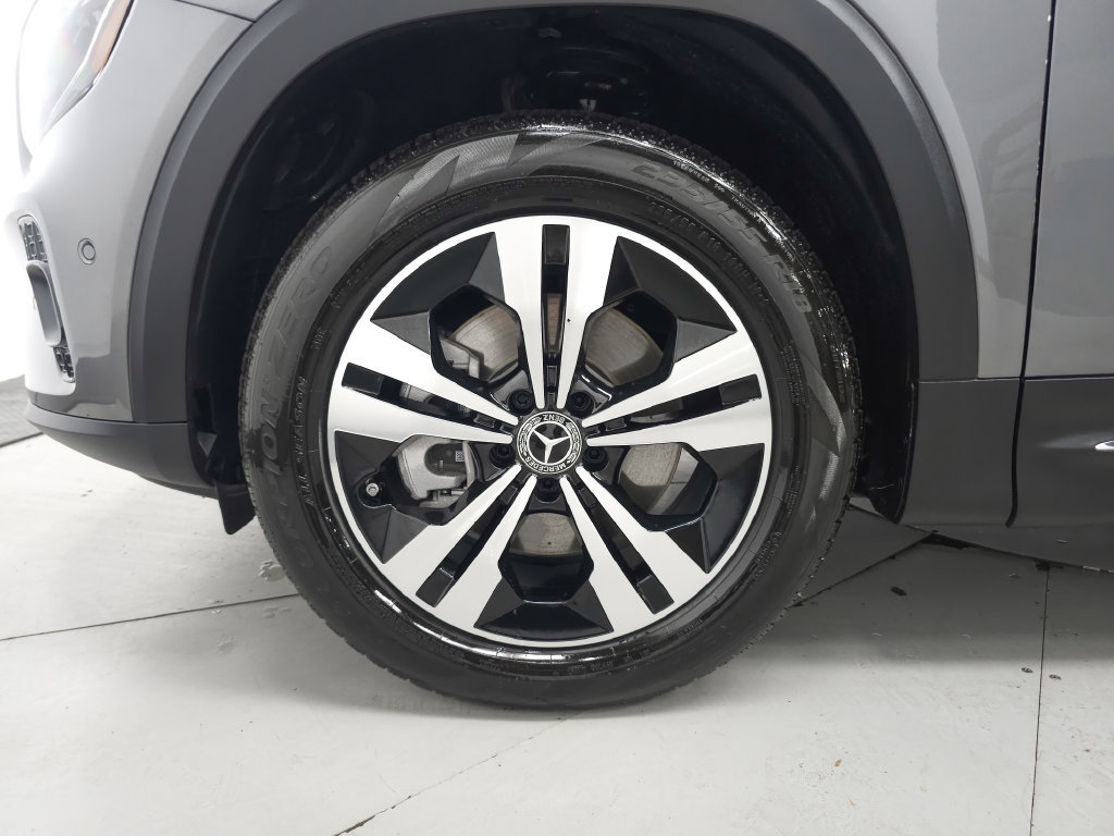 Certified 2026 Mercedes-Benz GLB 250 4MATIC image 34