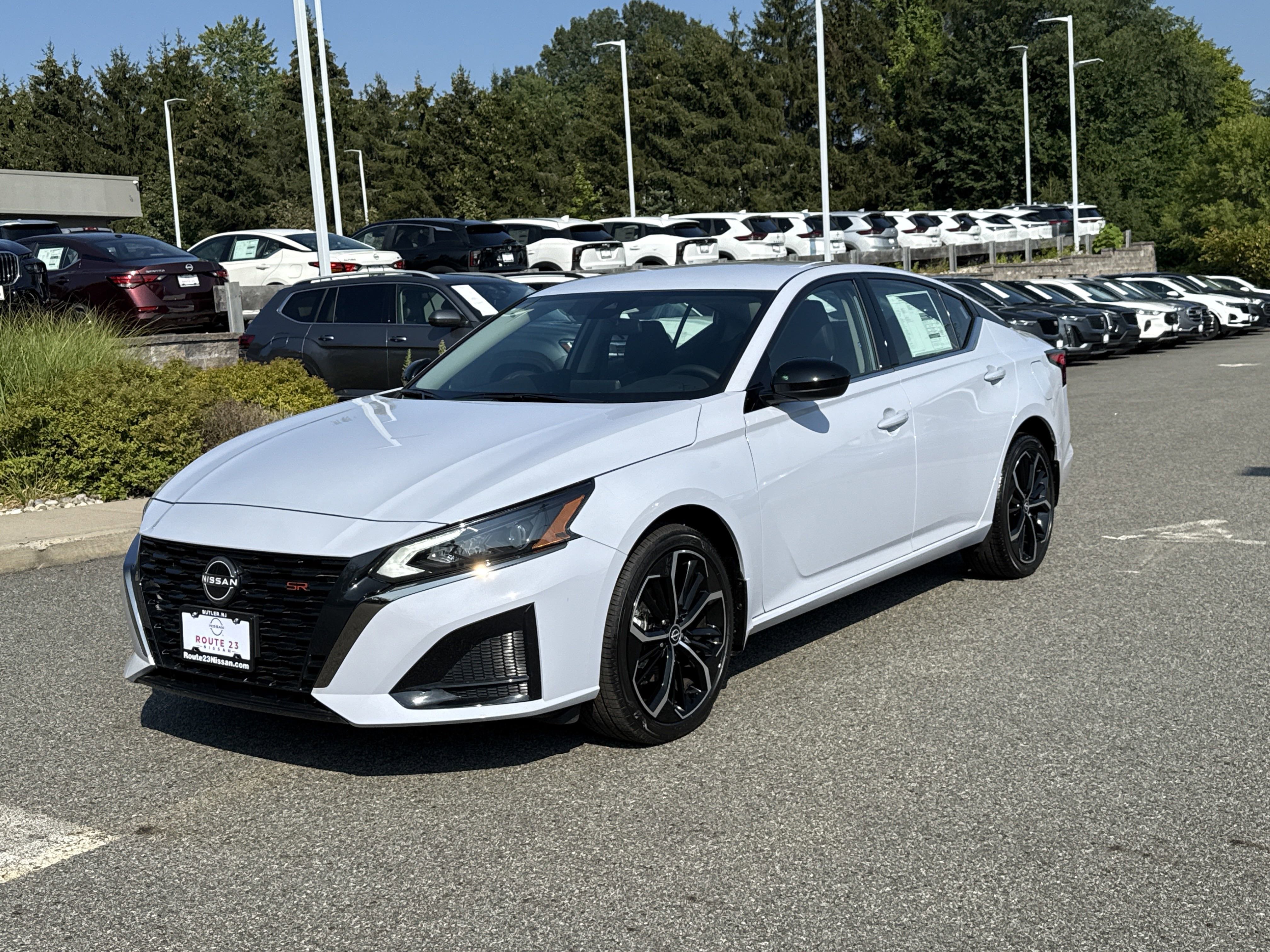 New 2025 Nissan Altima 2.5 SR image 1