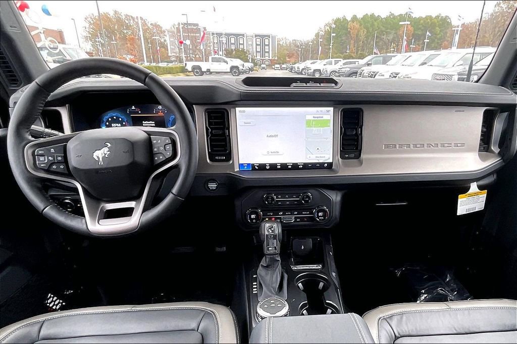 New 2025 Ford Bronco Outer Banks image 5