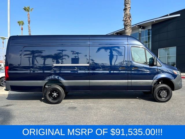 Used 2025 Mercedes-Benz Sprinter 3500 image 2