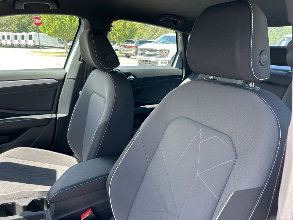 New 2025 Volkswagen Jetta Sport image 15