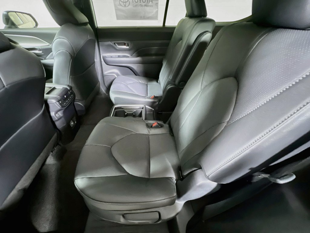 New 2026 Toyota Grand Highlander AWD Hybrid image 19