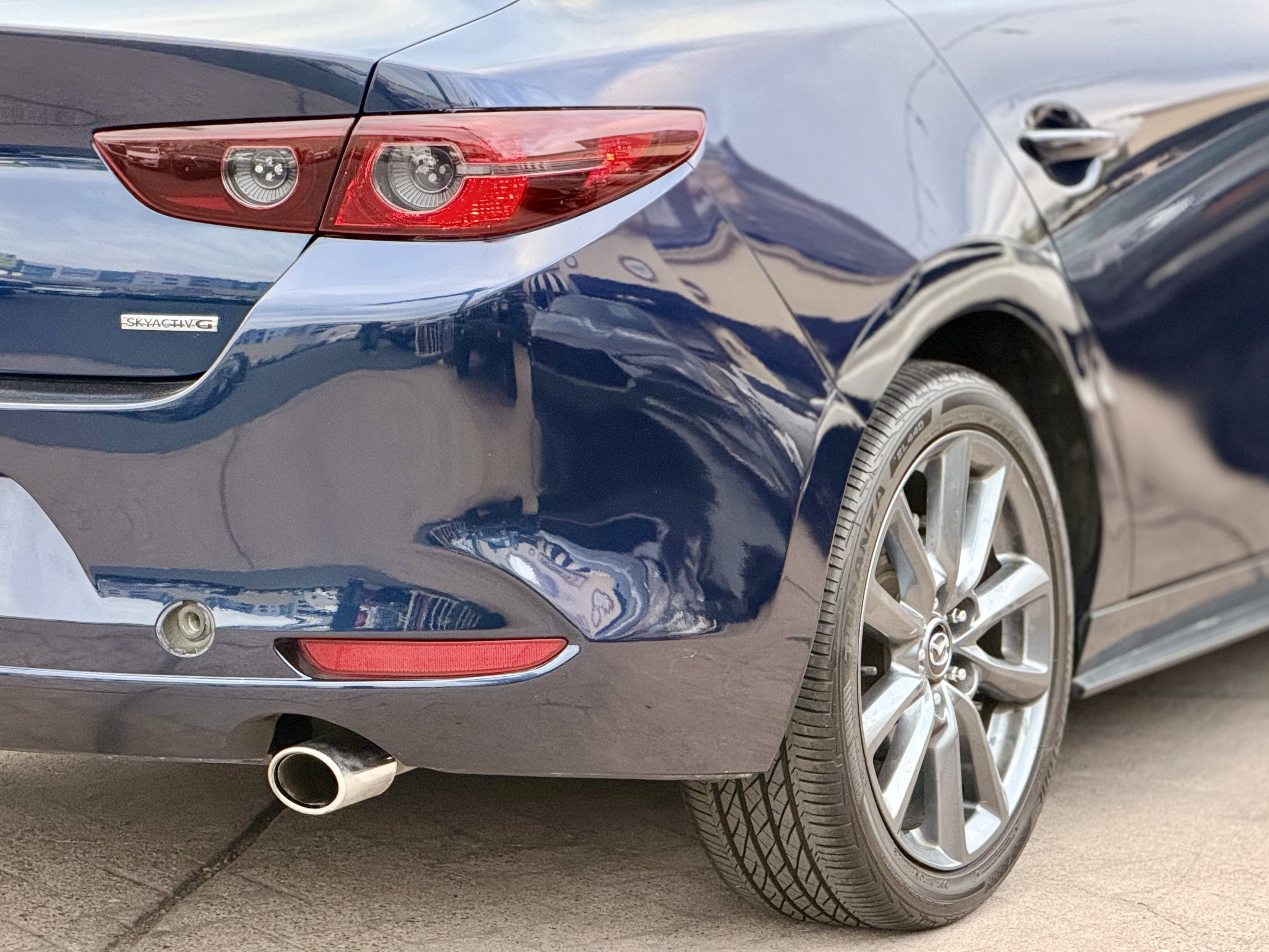 Used 2020 MAZDA MAZDA3 Sedan FWD image 11