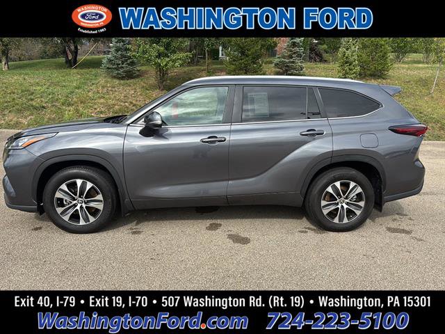 Used 2024 Toyota Highlander Limited image 1