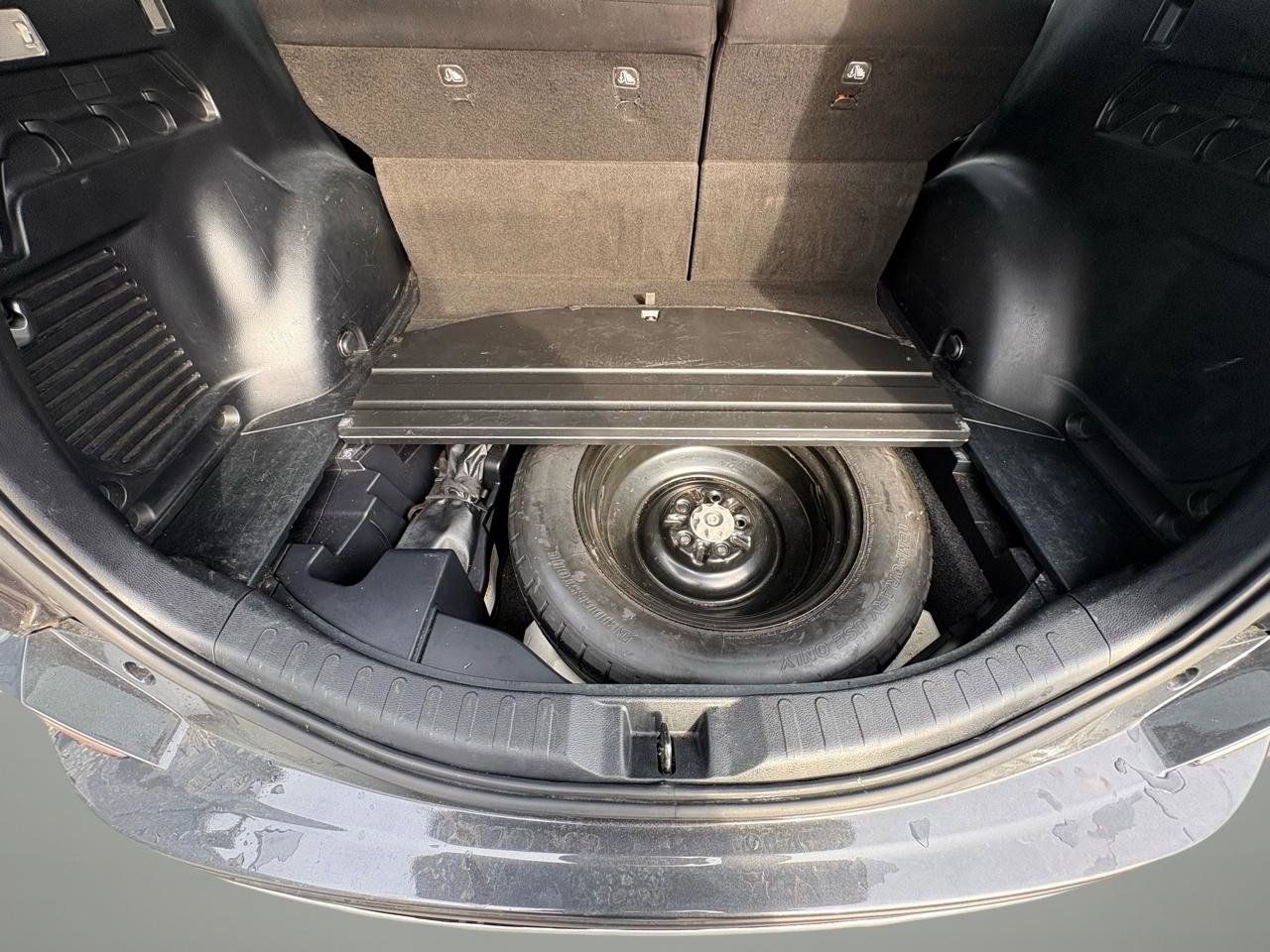 Used 2018 Toyota RAV4 XLE image 35