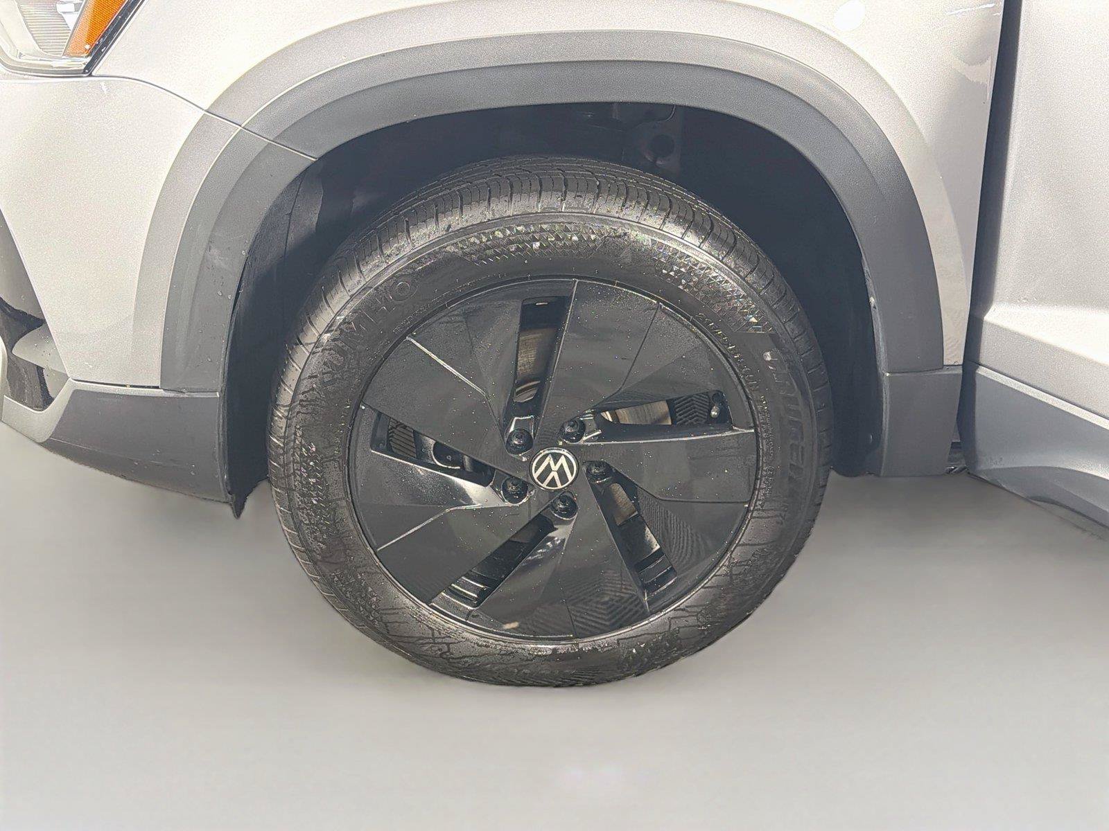 Used 2025 Volkswagen Taos S AWD/4WD image 33