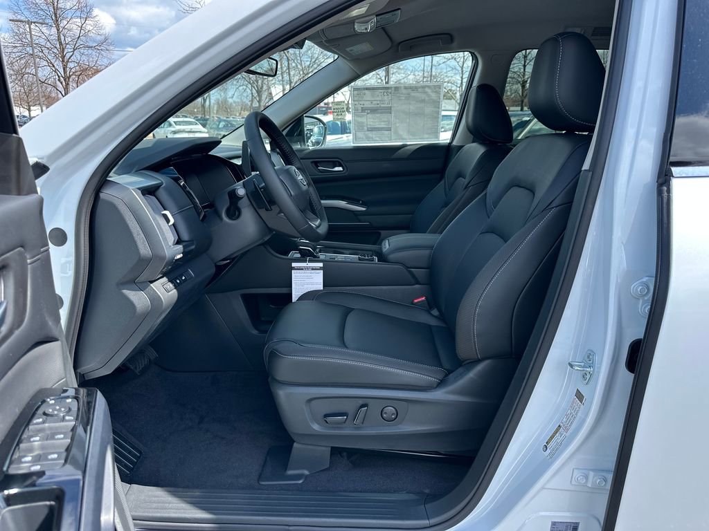 New 2026 Nissan Pathfinder SL AWD/4WD image 9