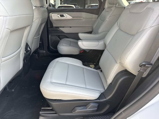New 2026 Ford Explorer Active w/ Active Comfort Package RWD image 16
