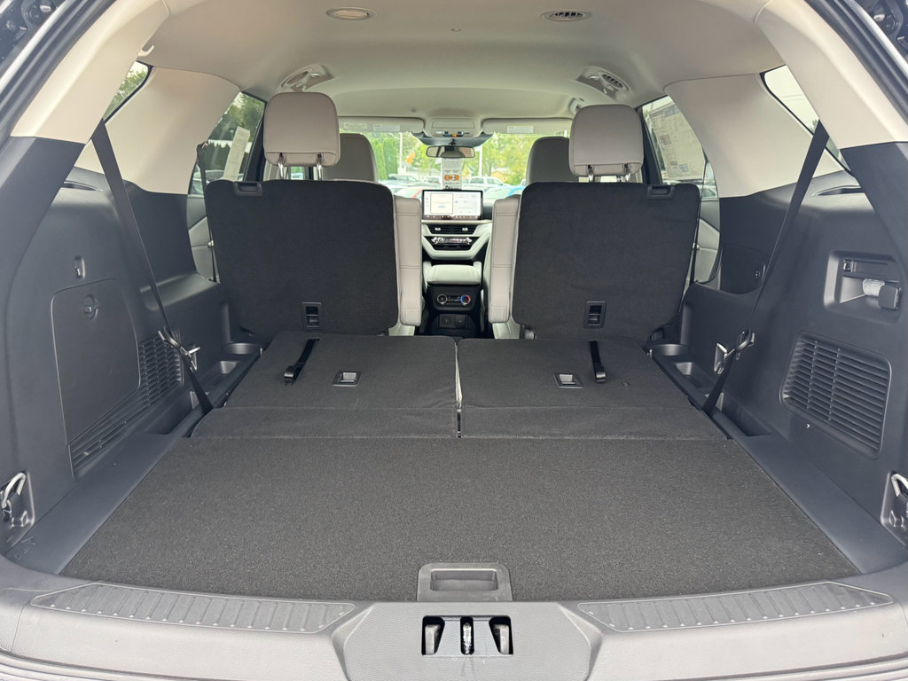 New 2026 Ford Explorer Active image 8