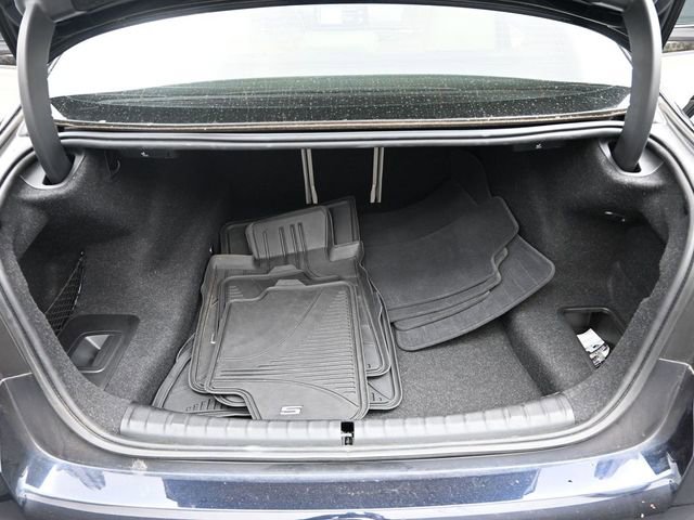 Used 2023 BMW M550i xDrive w/ Dynamic Handling Package image 19