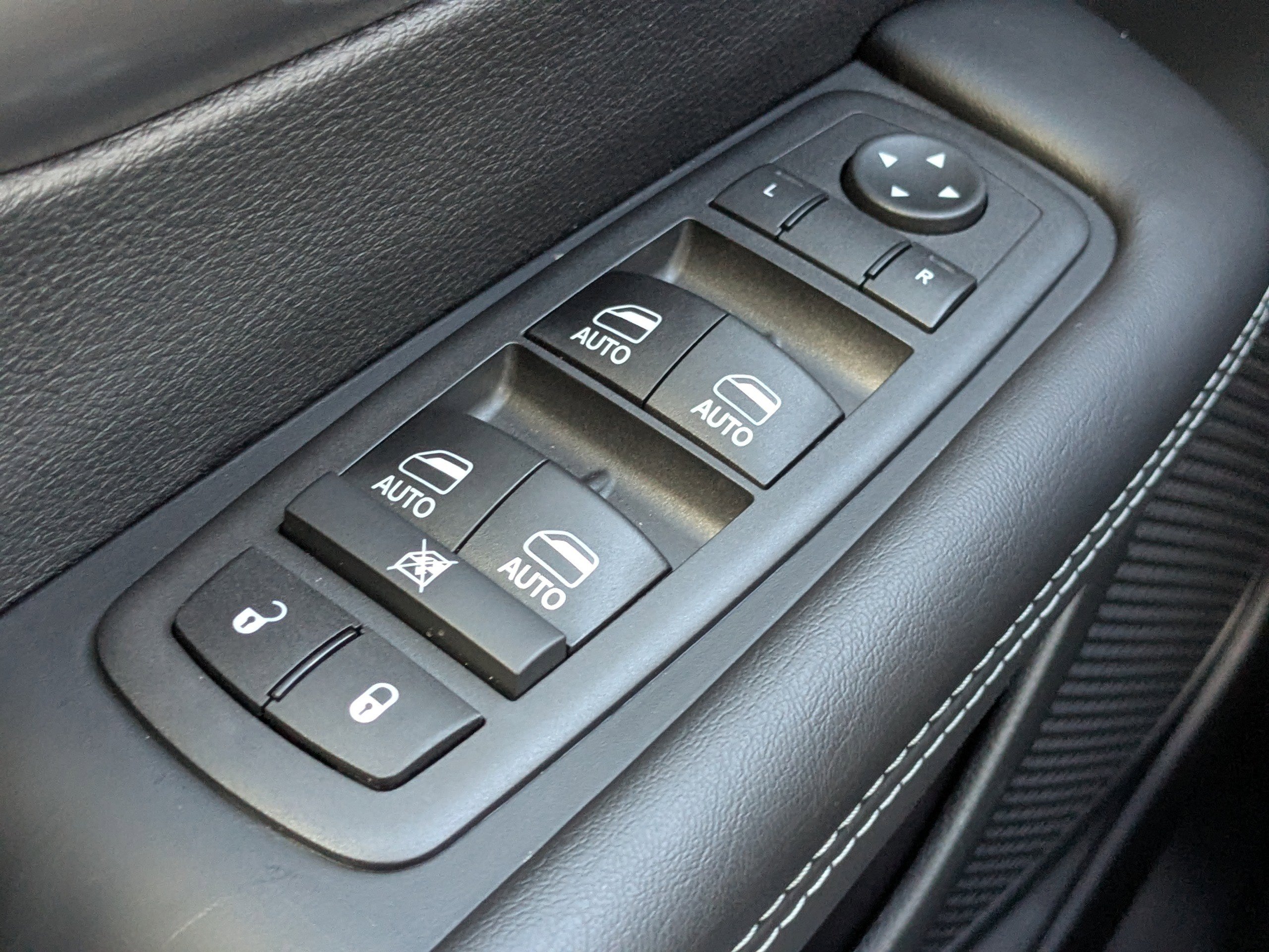 New 2026 Chrysler Voyager LX image 23