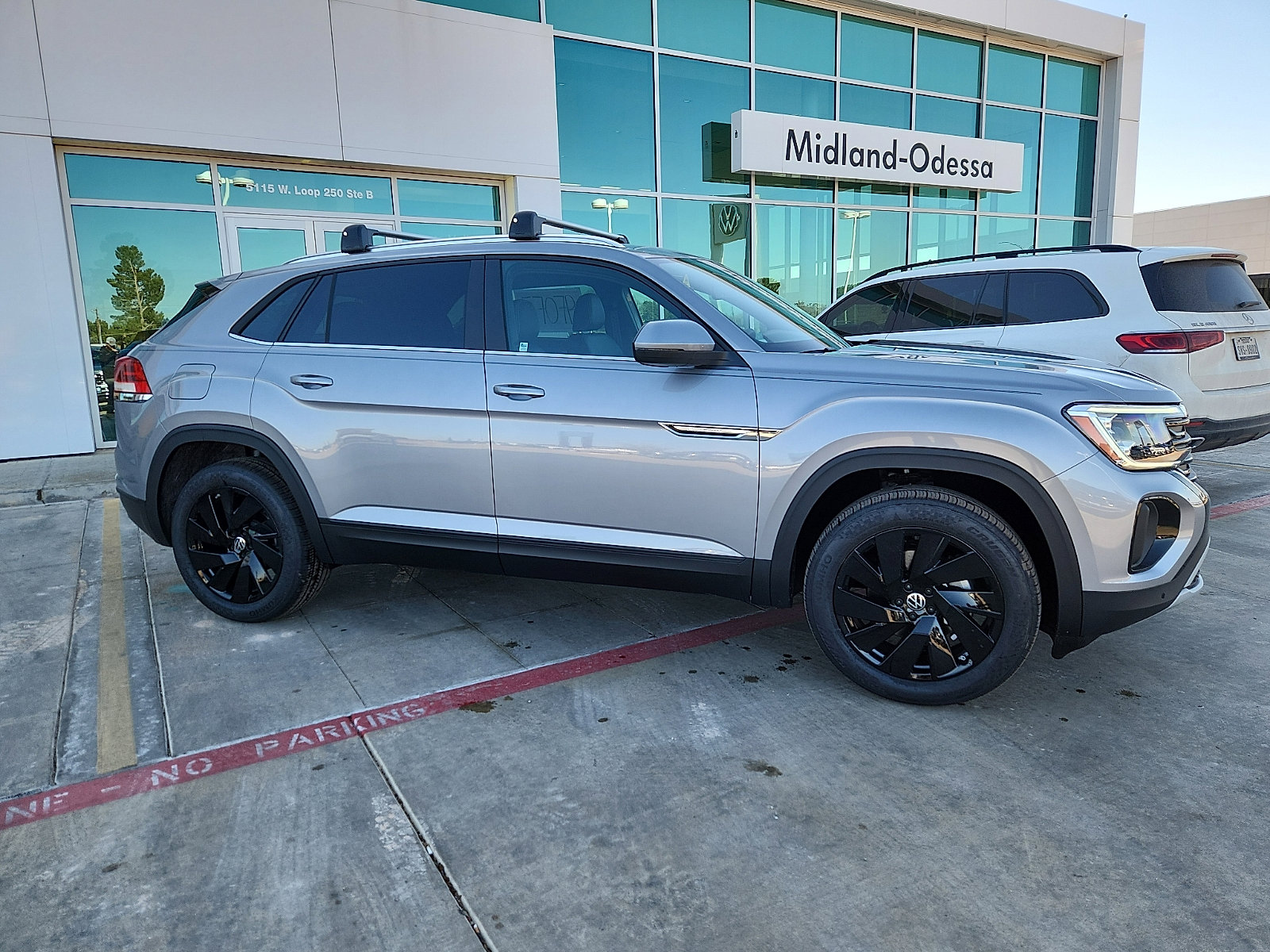 New 2026 Volkswagen Atlas Cross Sport SE image 8