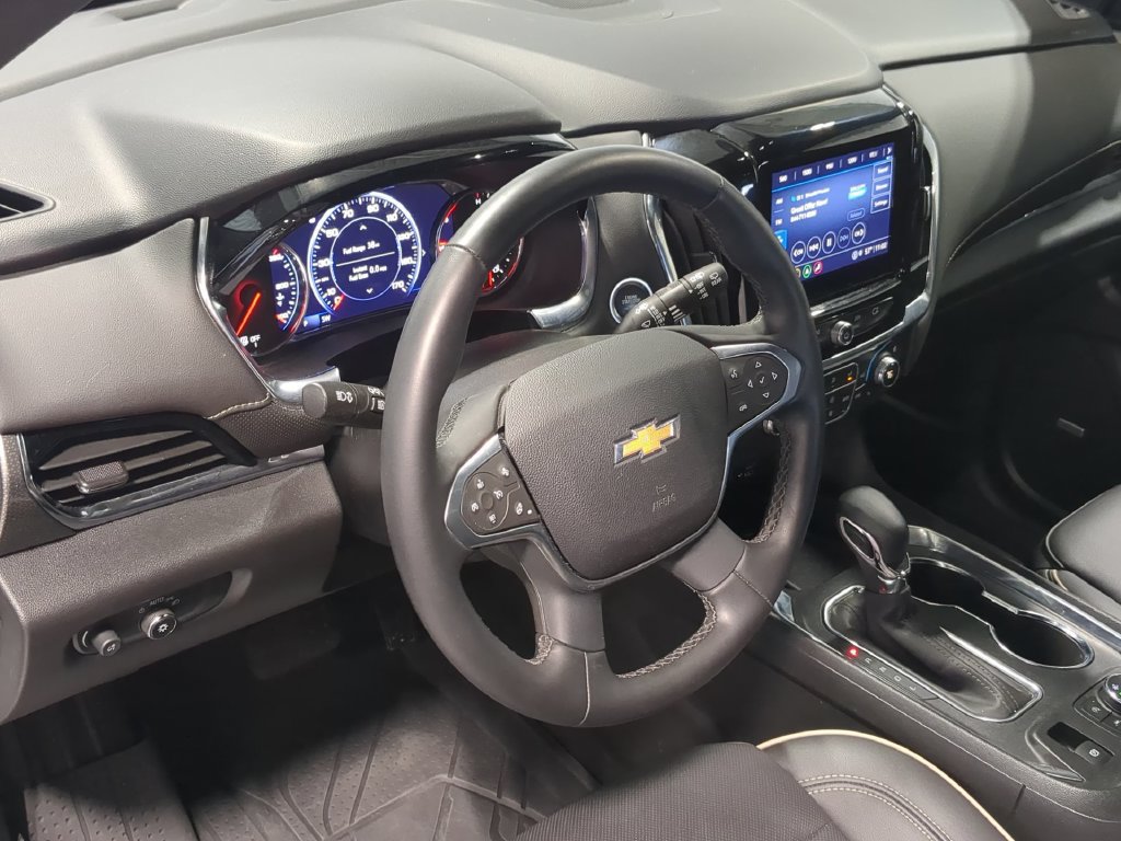 Used 2023 Chevrolet Traverse Premier w/ LPO, Floor Liner Package FWD image 10